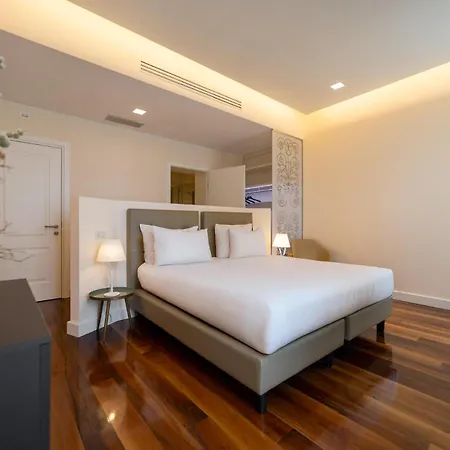 Hotel Vis A Vis Hotel 4*
