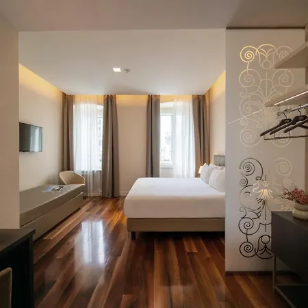 Ξενοδοχείο Vis A Vis 4*