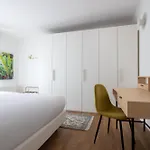 Vis à Vis