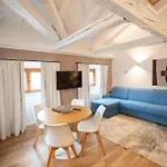 Отель Hotel Vis A Vis 4*