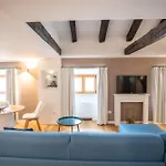 Vis à Vis