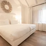 Vis à Vis
