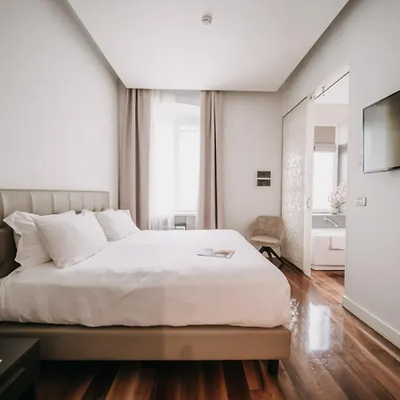 Hotel Vis A Vis 4*