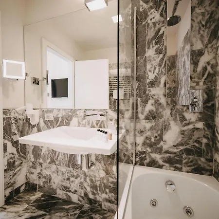 酒店 Vis A Vis 的里雅斯特