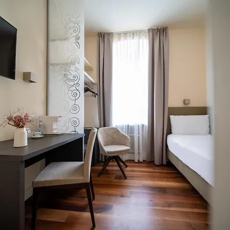 Hotel Vis A Vis Отель