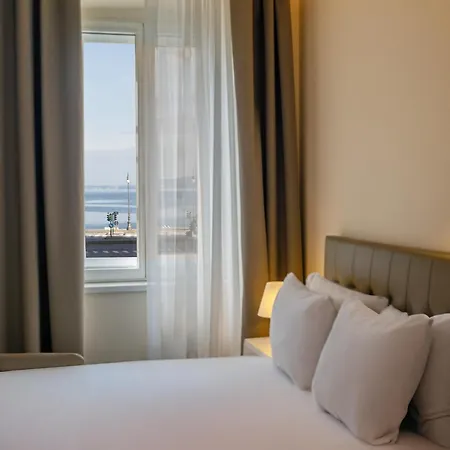 ホテル Vis A Vis トリエステ