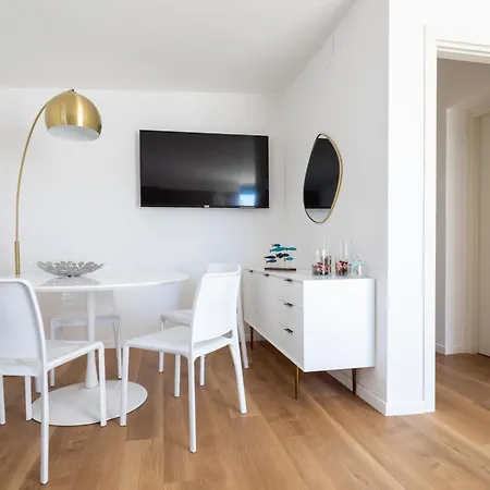 Hotel Vis A Vis