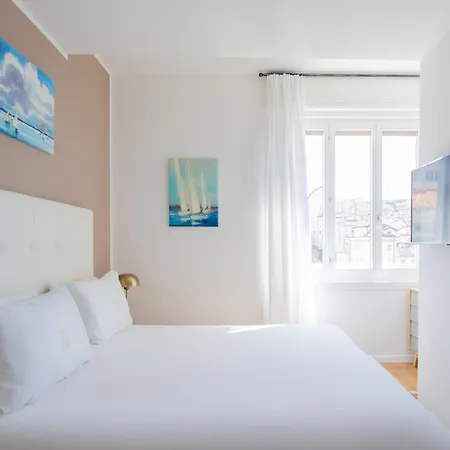 ホテル Vis A Vis トリエステ