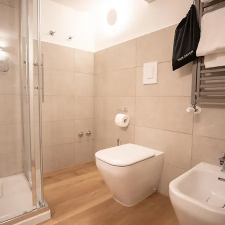 Vis à Vis 4* Triëst