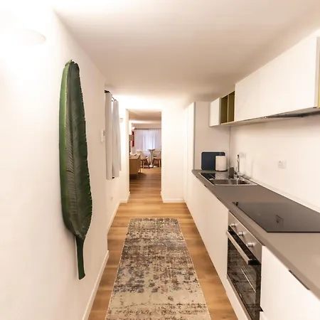 Vis à Vis 4* Trieste