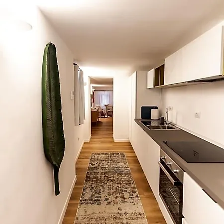 Vis A Vis Hotel Triest