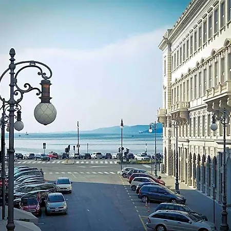 Hotel Vis A Vis