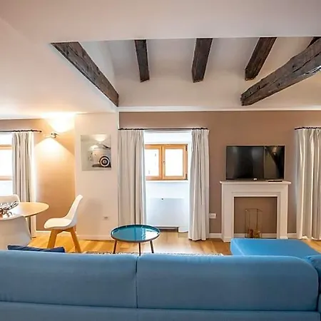 Vis à Vis 4*