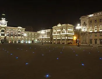 Vis A Vis トリエステ