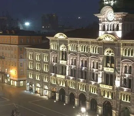 Vis A Vis 的里雅斯特