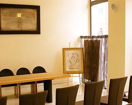 Hotel Vis A Vis 4*