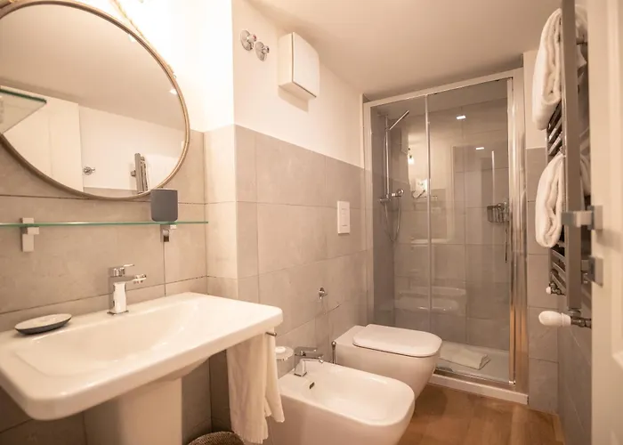 Vis à Vis Hotel Triëst